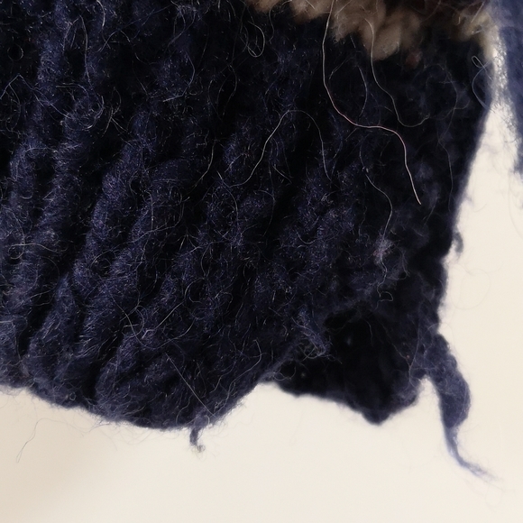 Women's Vintage Foreign Affairs 100% Wool Sweater, Small Flaw, Oversized Medium - Picture 4 of 6